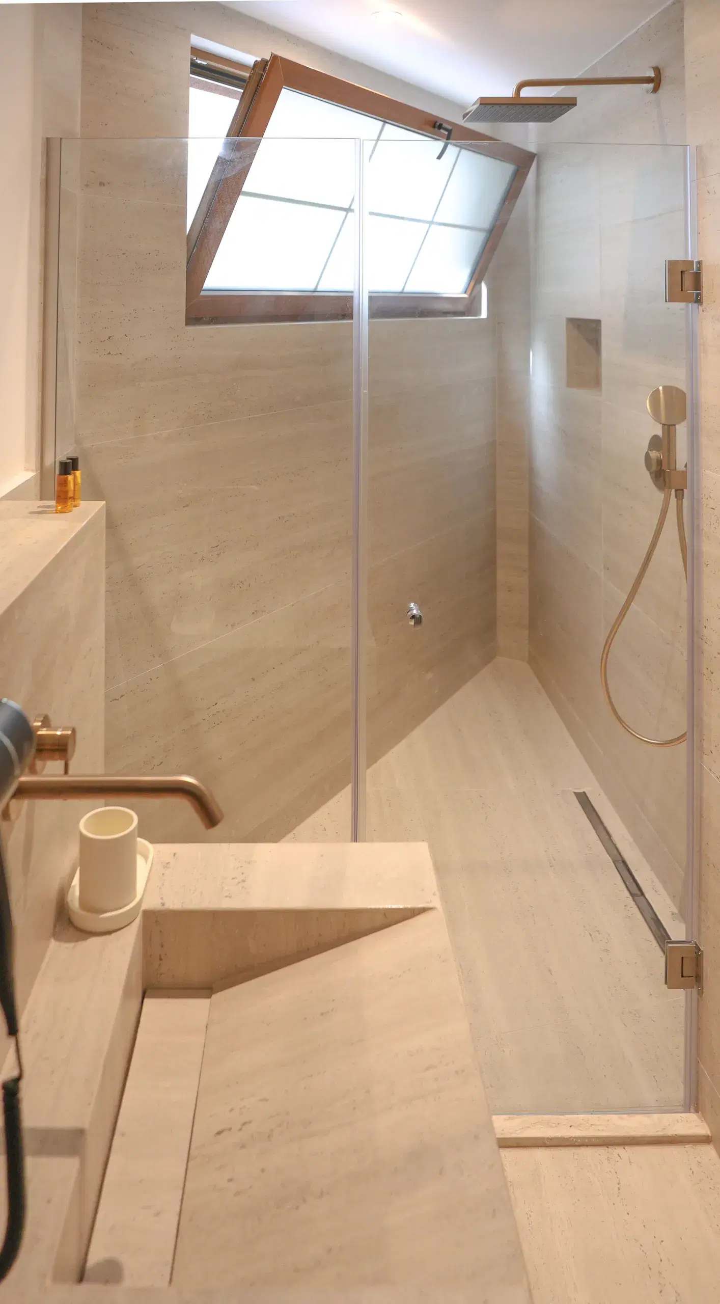 Kalaja Deluxe Room — 4