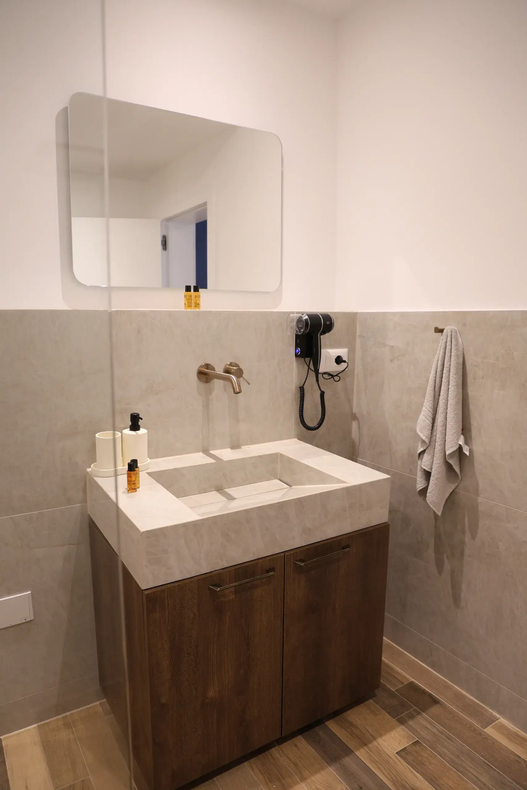 Lumbardhi Deluxe Room — 3